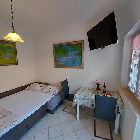 Guest House Ivana Ίγκαλο Εξωτερικό φωτογραφία